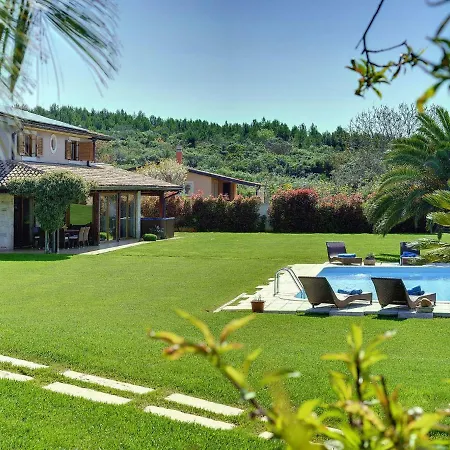 Sunny Flowers Villa *